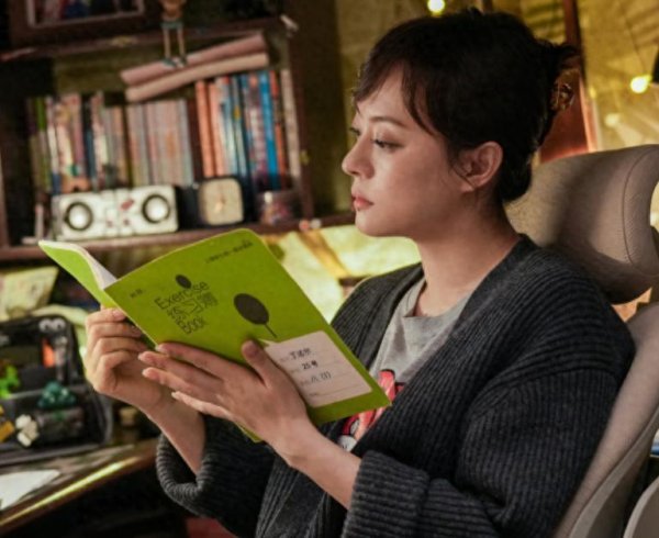 汇盈策略  《蛮好的人生》后，又一部女性题材剧定档，《狂飙》中的她是主演
