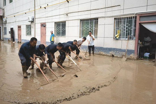 易云达 邮储银行闻“汛”而动 全力筑牢防汛救灾“金融防线”